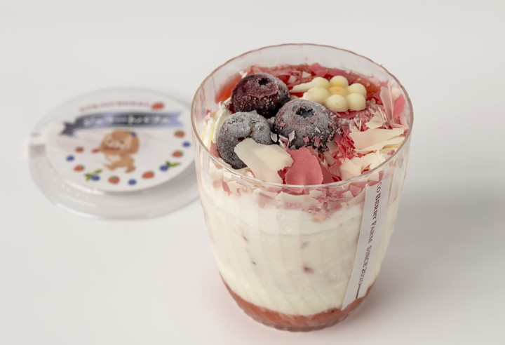 いちごのジェラートパフェ