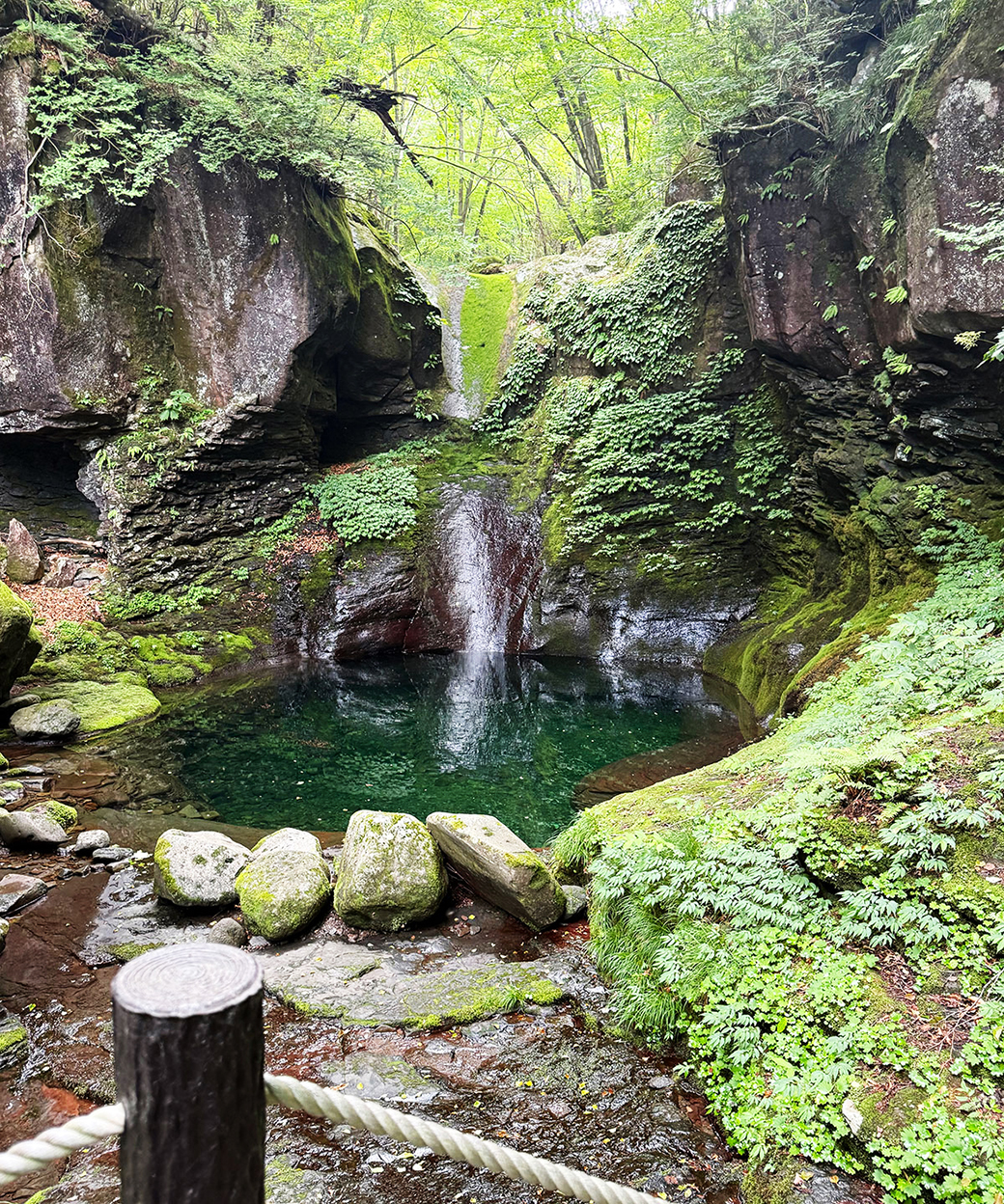 おしらじの滝